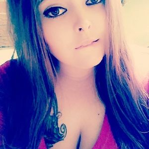 Meet your Posher, Caitlyn